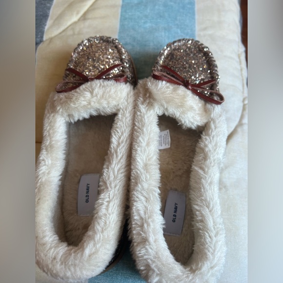 Old Navy Shoes - Old Navy Women's Glitter Slippers with Bow NWOT
